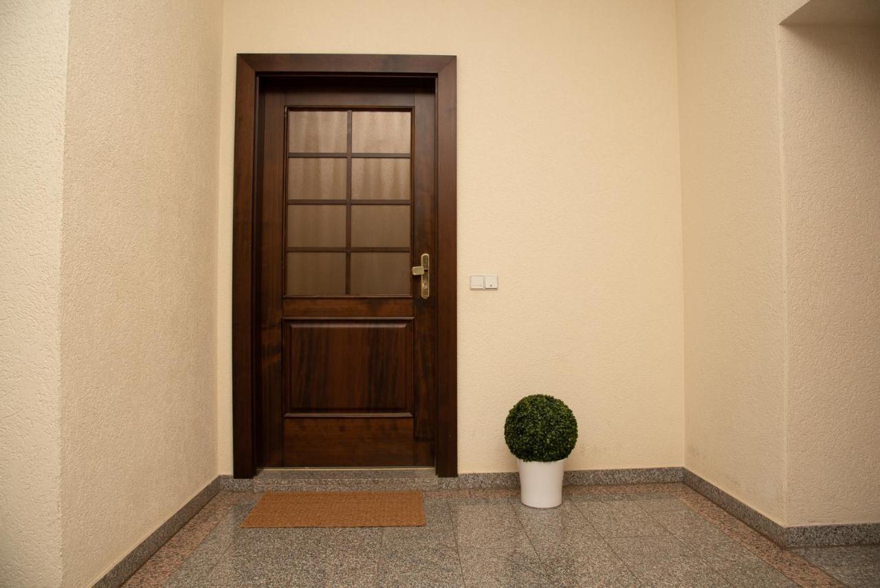 Kassberg Apartment Im Retro-Stil / Netflix & Wifi Chemnitz Exterior photo
